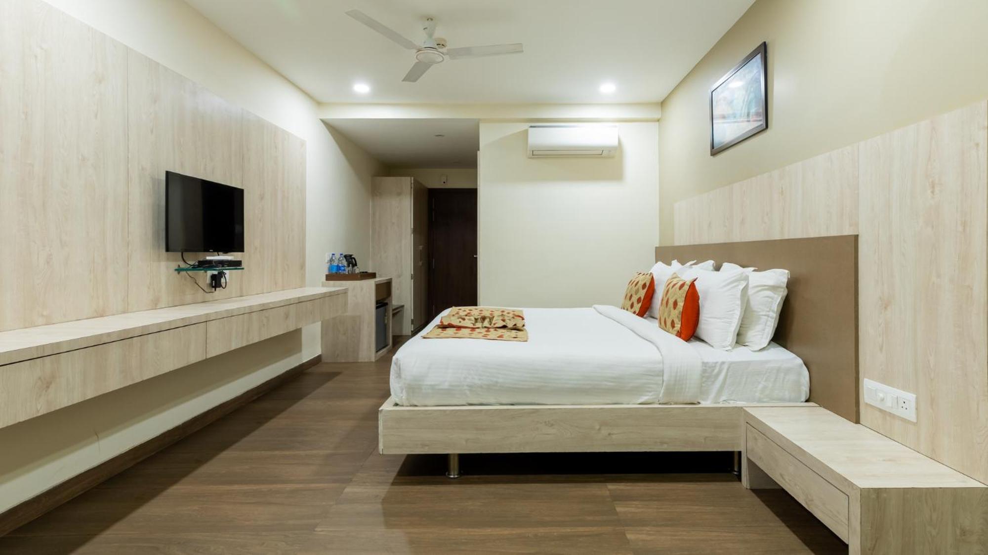 Monk's Nirvanaa & Hotel Indore