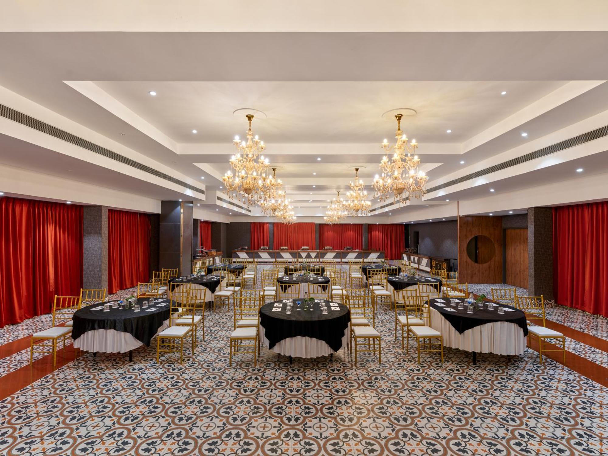 Zone Connect By The Park Resort *