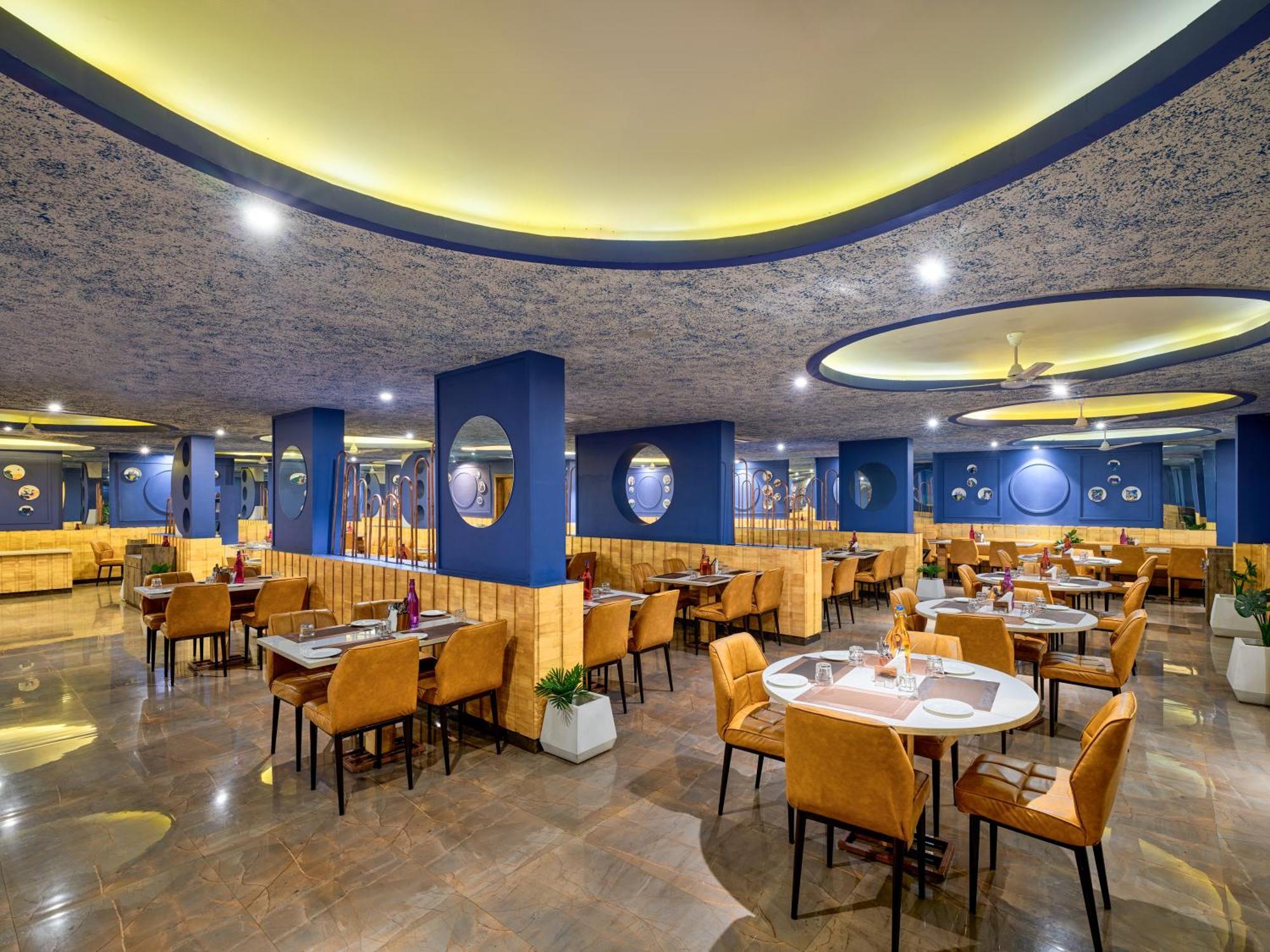 Resort Zone Connect By The Park Indore