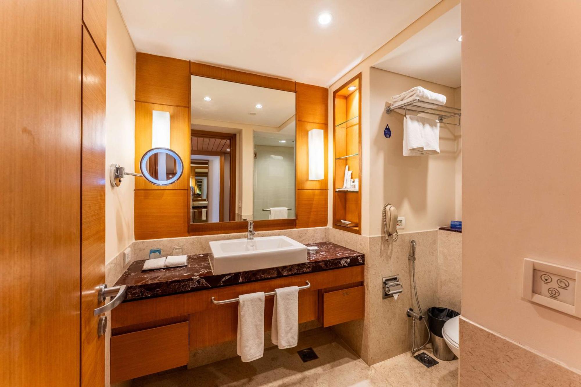 Hotel Radisson Blu Hotel, 5*