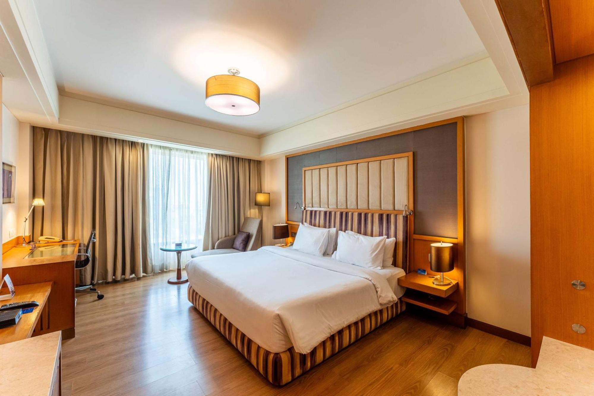 Hotel Radisson Blu Hotel, 5*