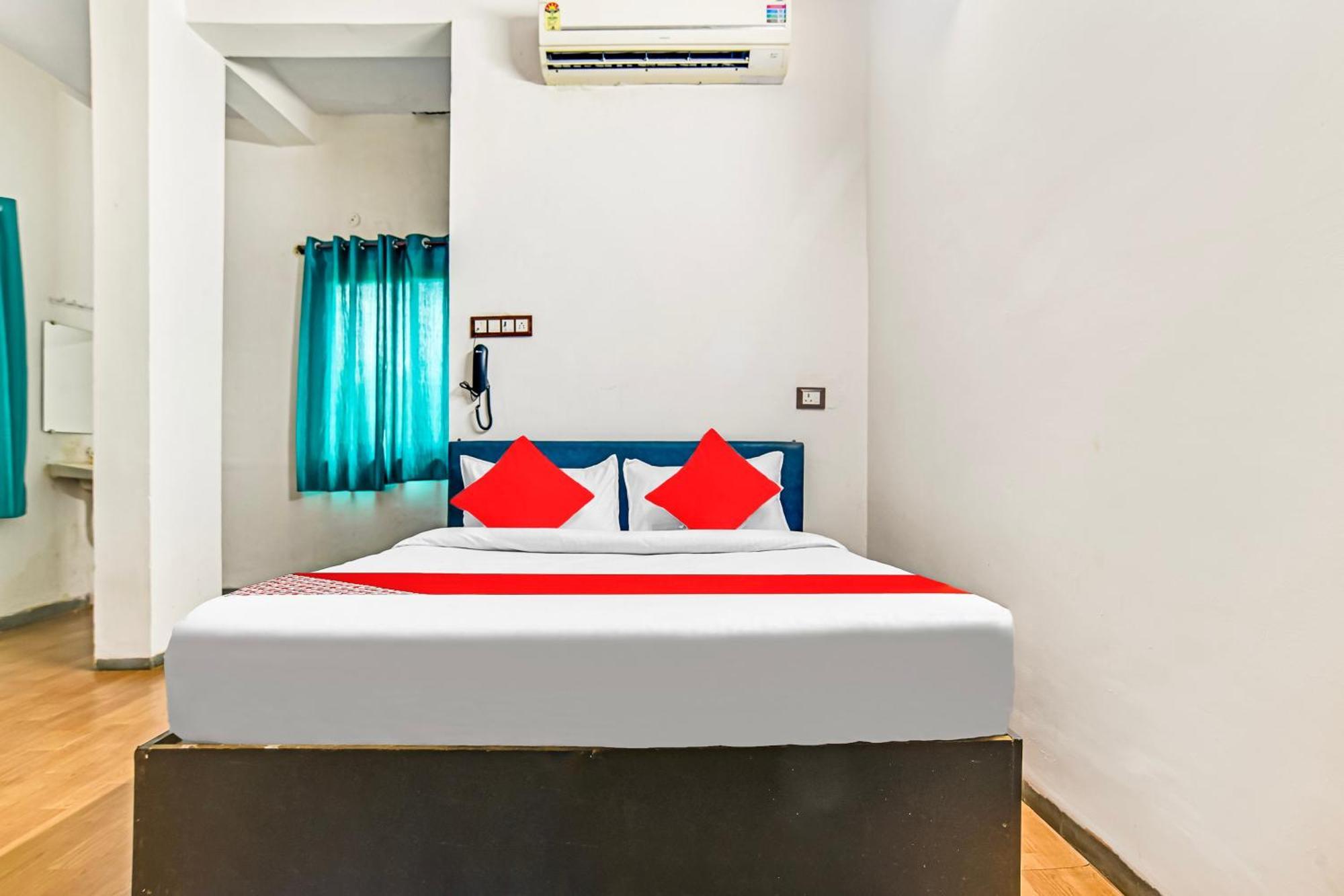 Hotel Oyo Flagship Shree United 3*