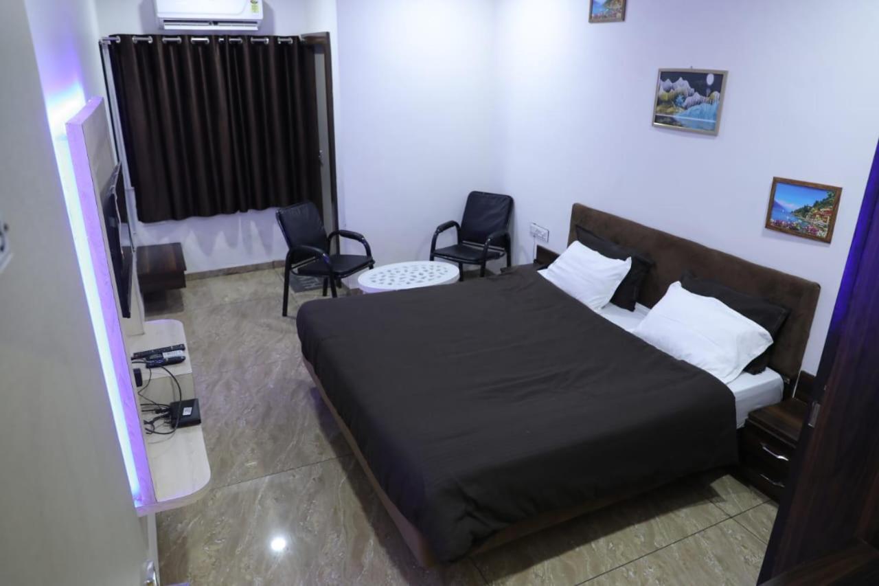 Kiwi 3* Indore