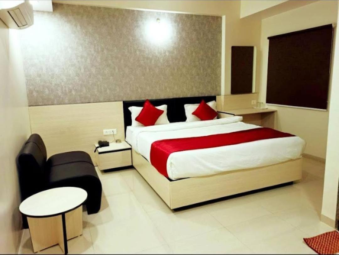 Lotus Hotel