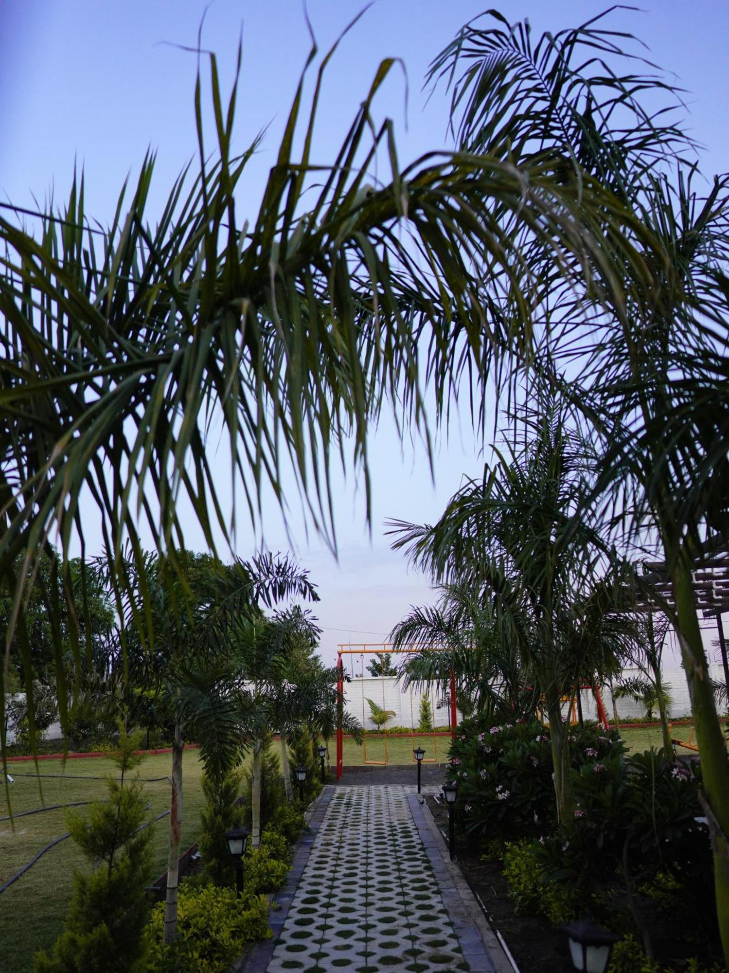 Fun O Farm Luxury Farm Hotel