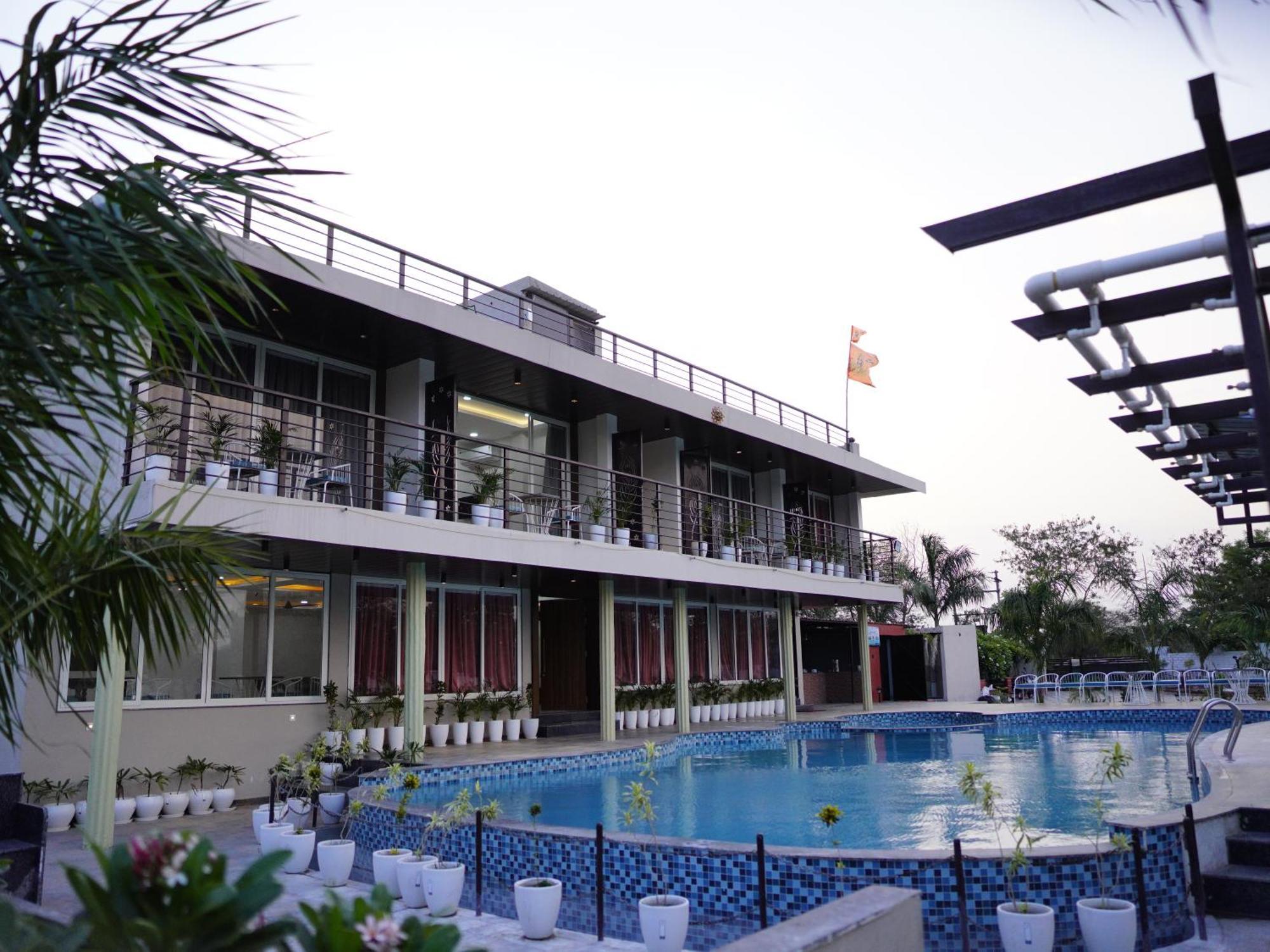 Fun O Farm Luxury Farm Indore