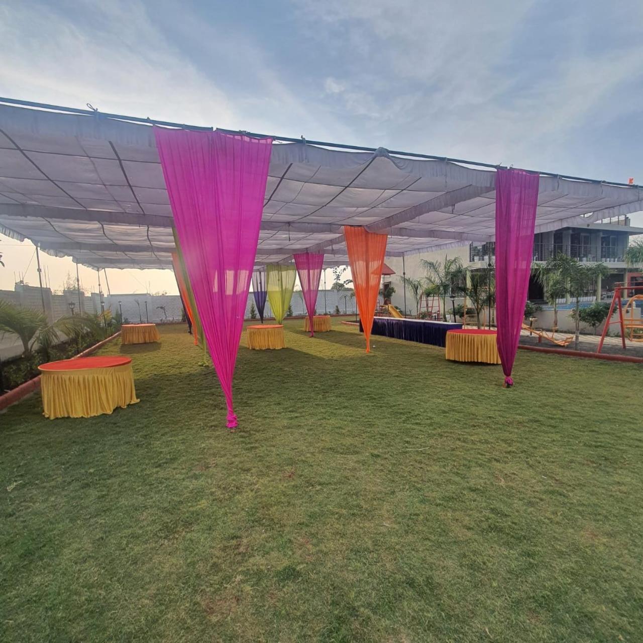 Fun O Farm Luxury Farm Hotel