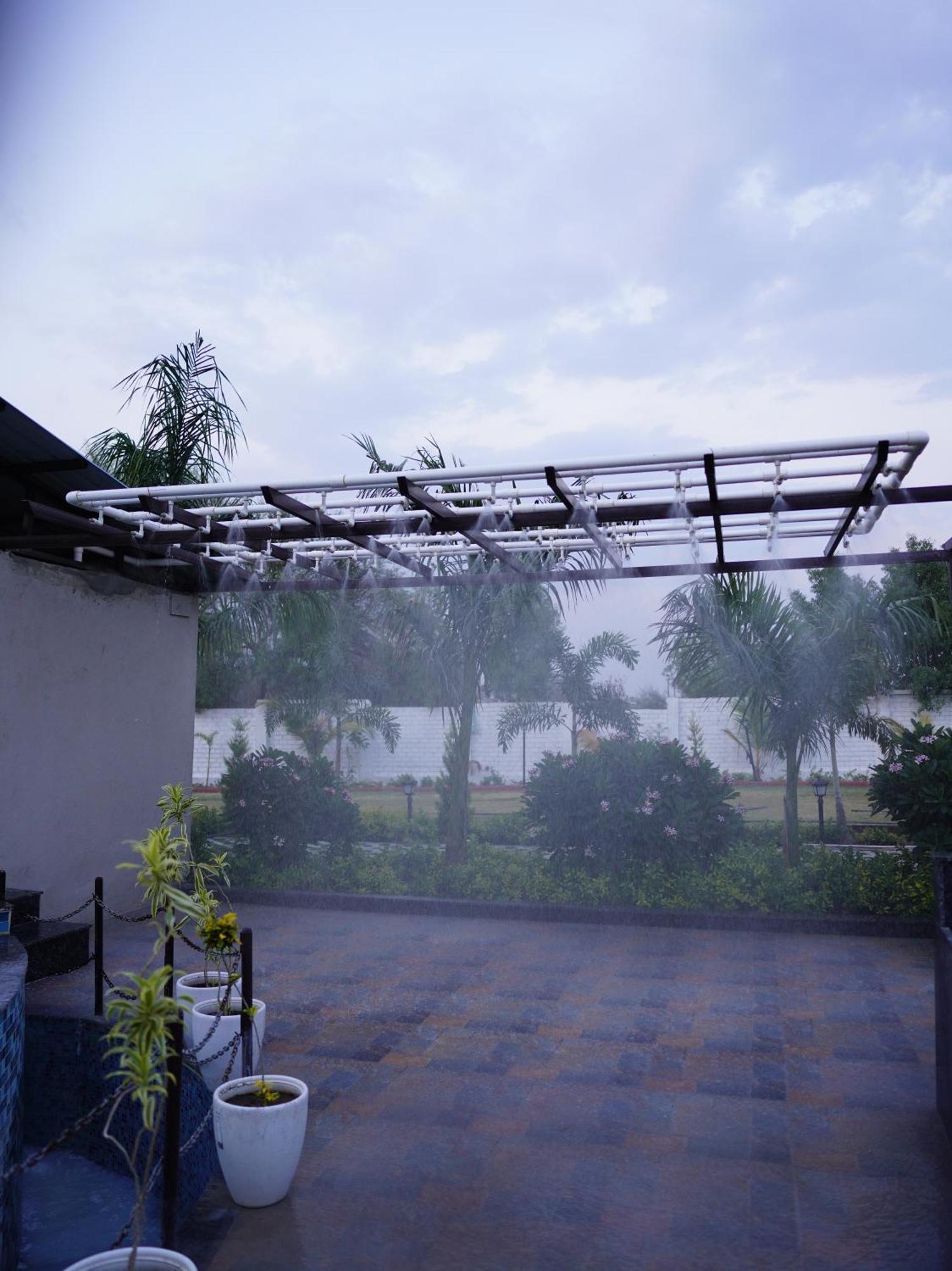 Hotel Fun O Farm Luxury Farm Indore