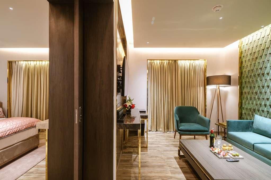 The Park Hotel *