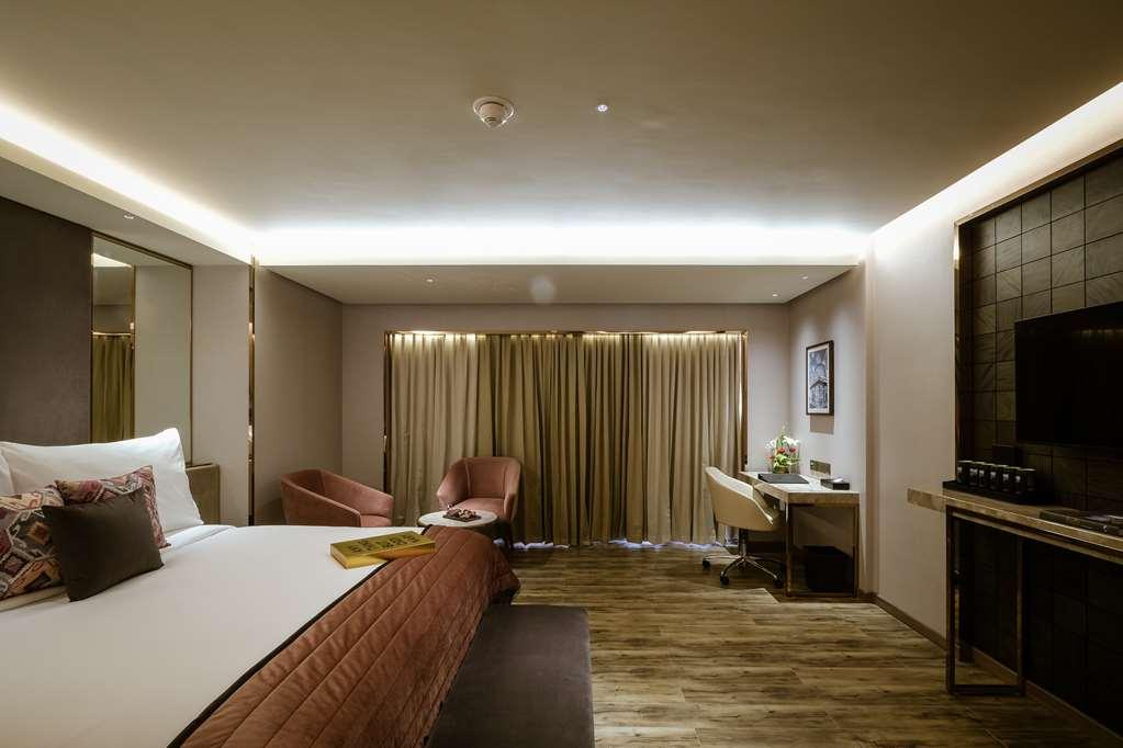 Hotel The Park Indore