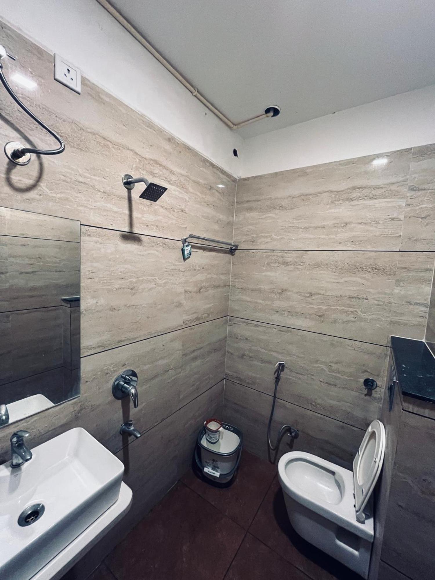 Hotel Coral Indore