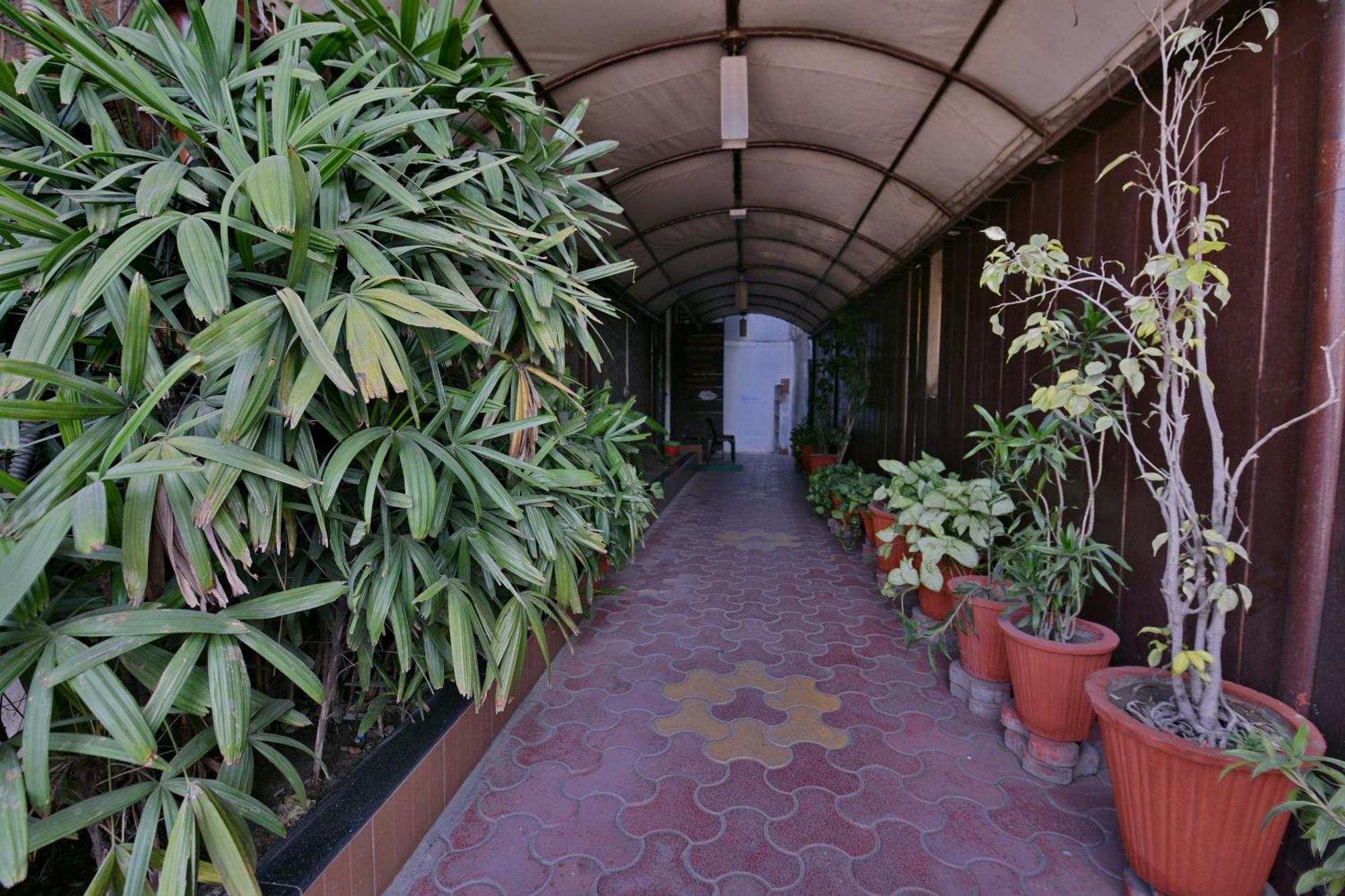Collection O Diamond And Residences Hotel