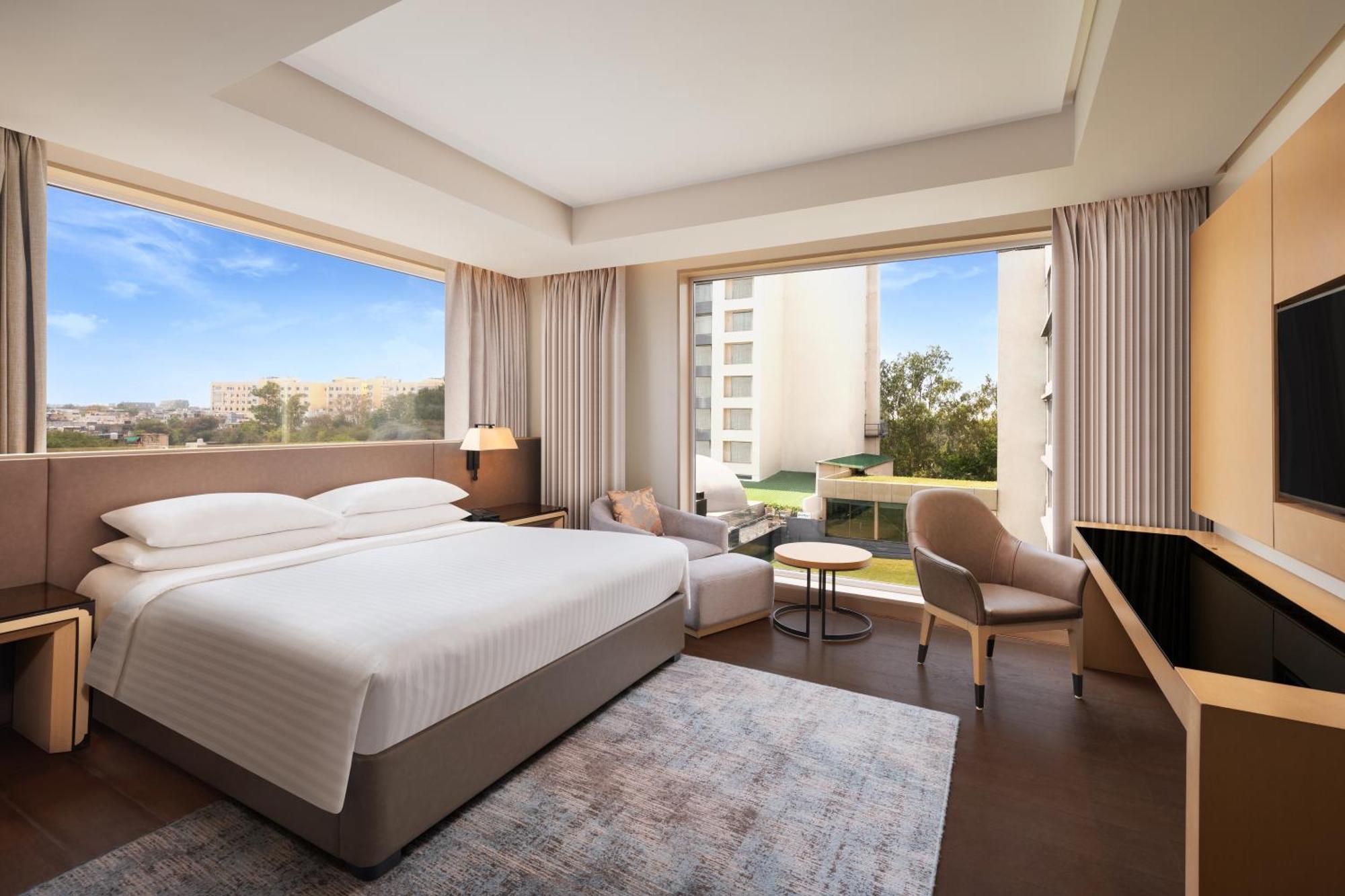 Marriott Hotel 5*