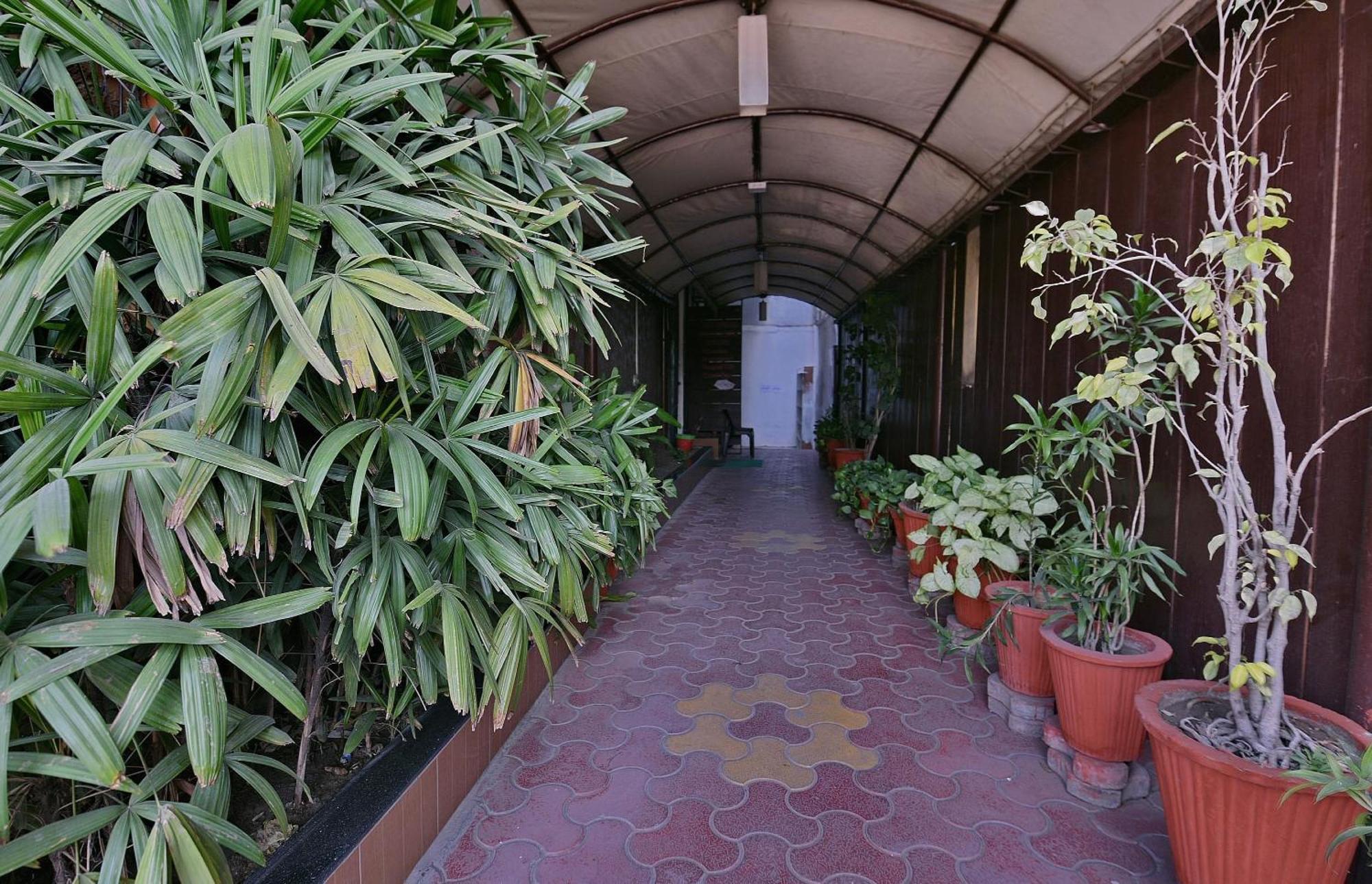 Hotel Collection O Diamond And Residences Indore