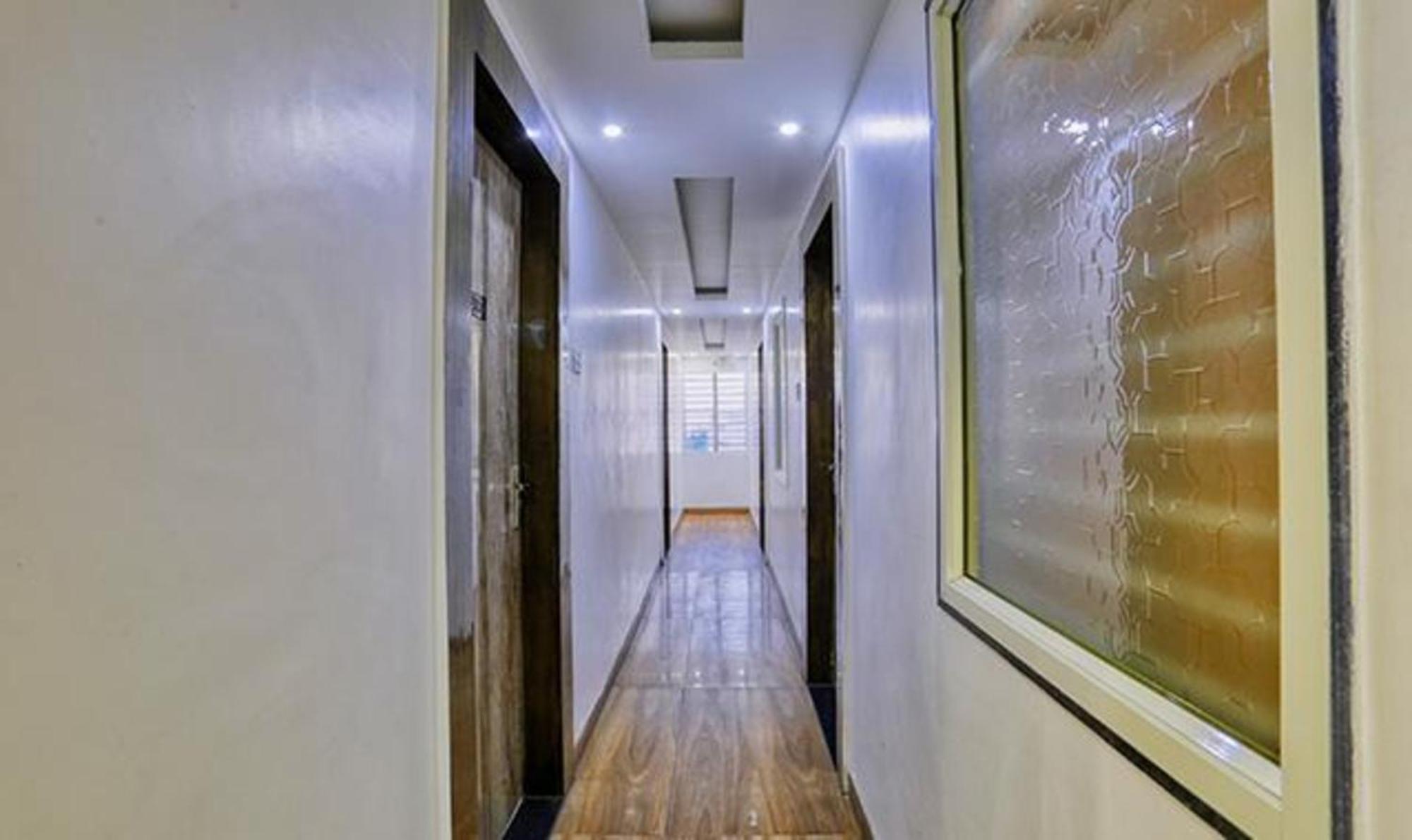 Fabhotel Eleven Grand Hotel 3*