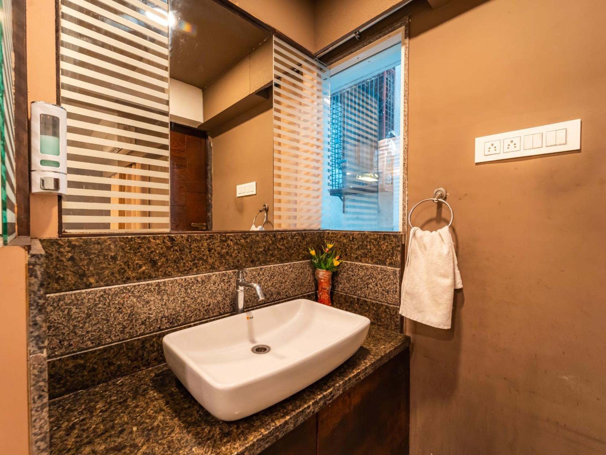Hotel Signature Planet Indore