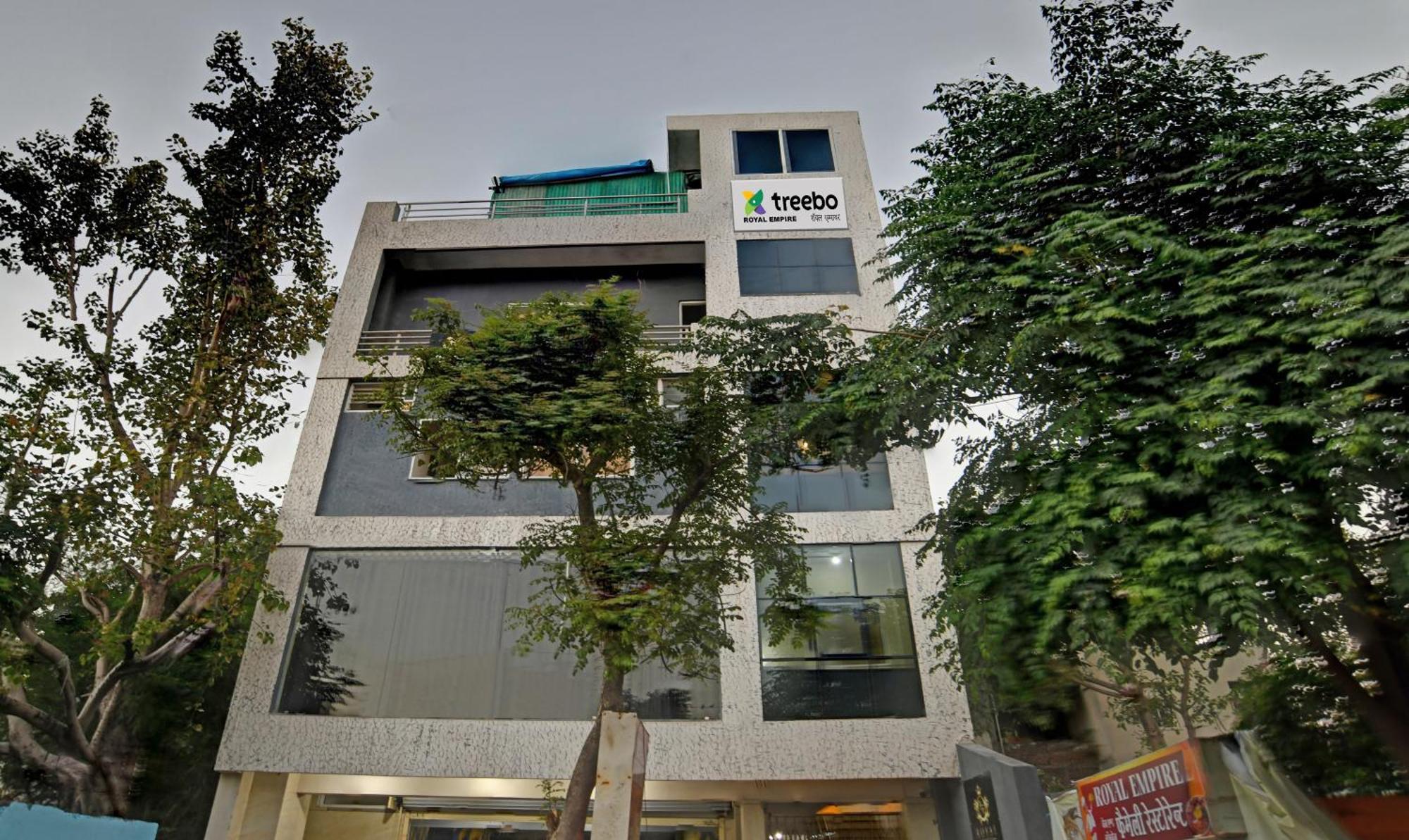 Treebo Royal Empire Hotel 3*