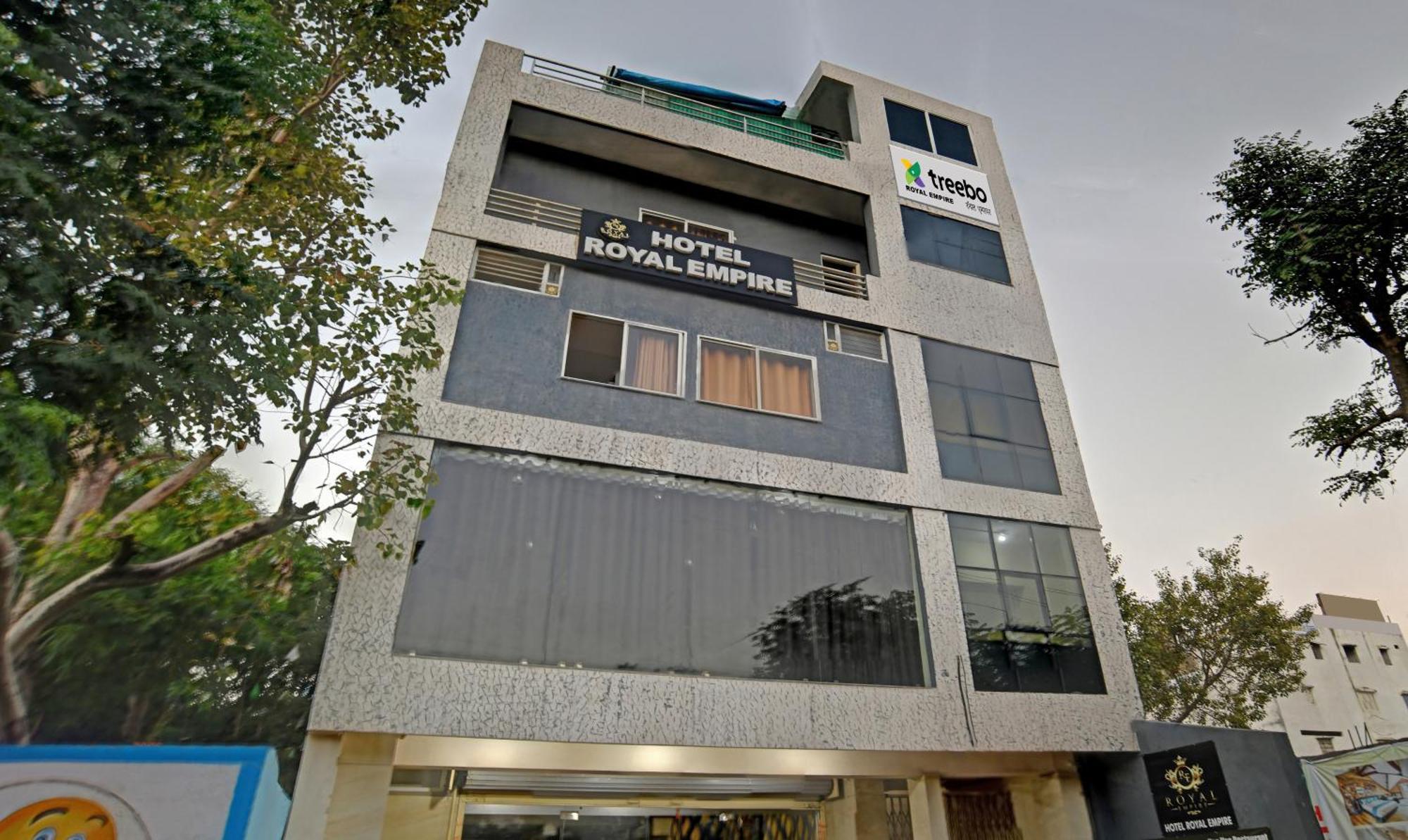 Hotel Treebo Royal Empire 3*
