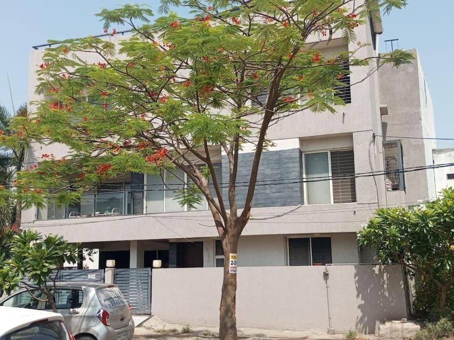 Villa Gulmohar *