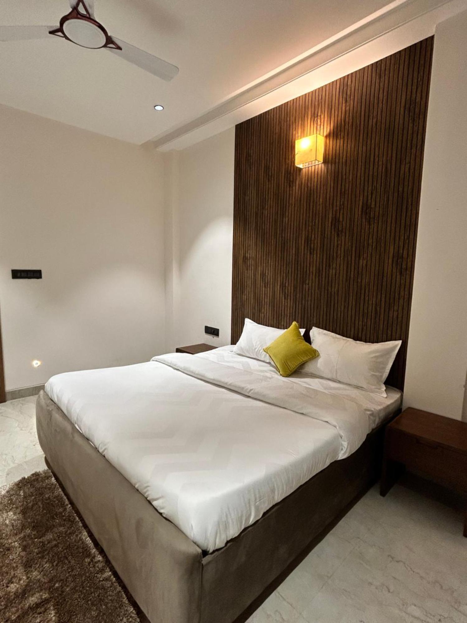 Andaz Premium Luxe - By Hyphn