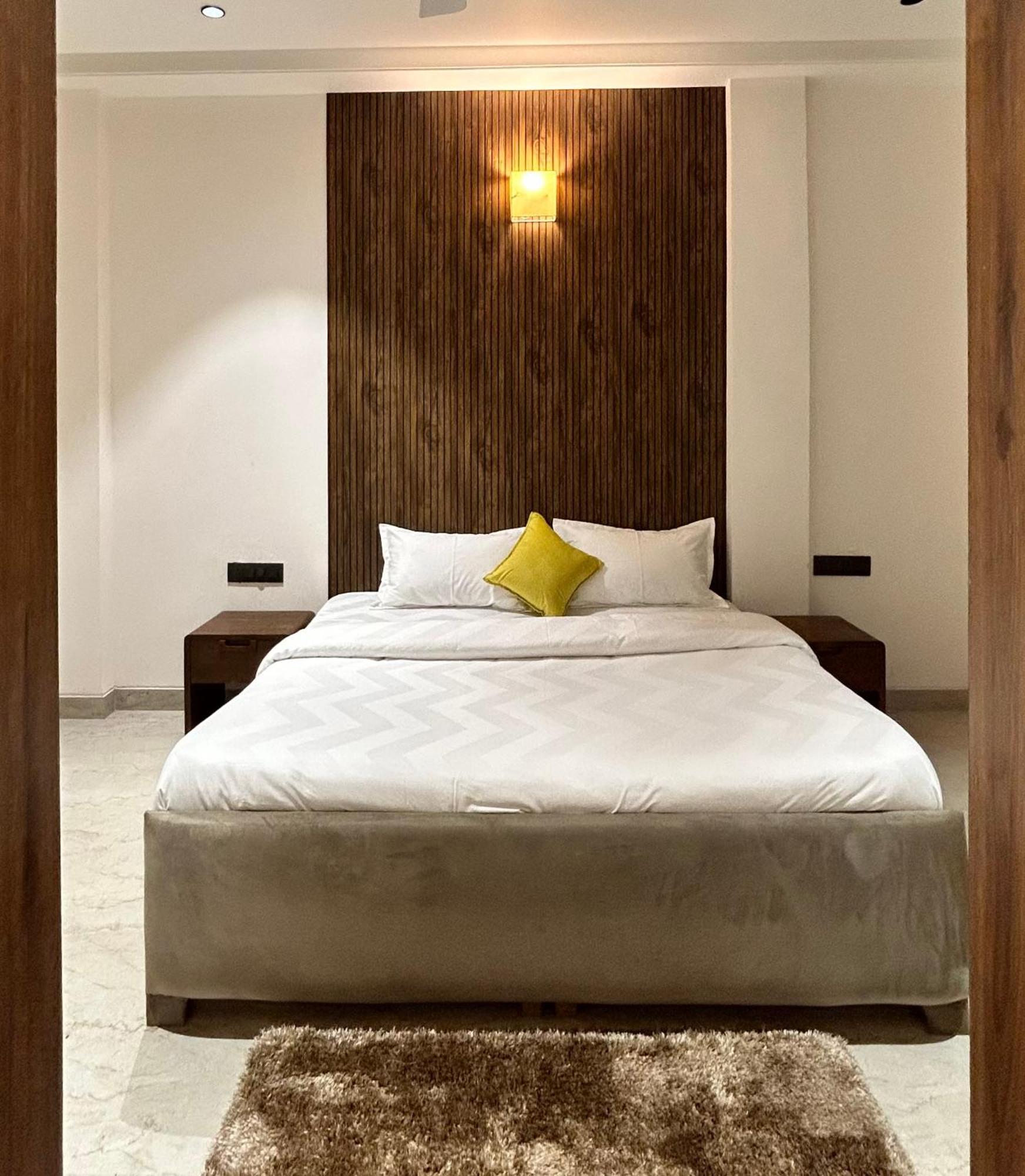 Andaz Premium Luxe - By Hyphn