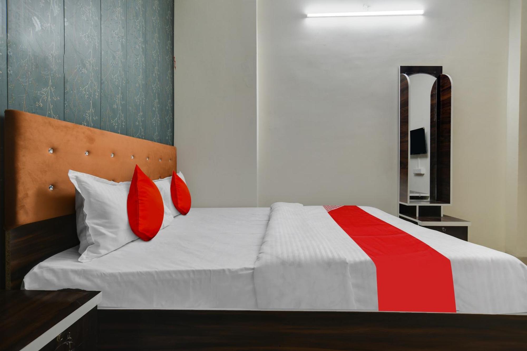 Hotel O Nitya 4*
