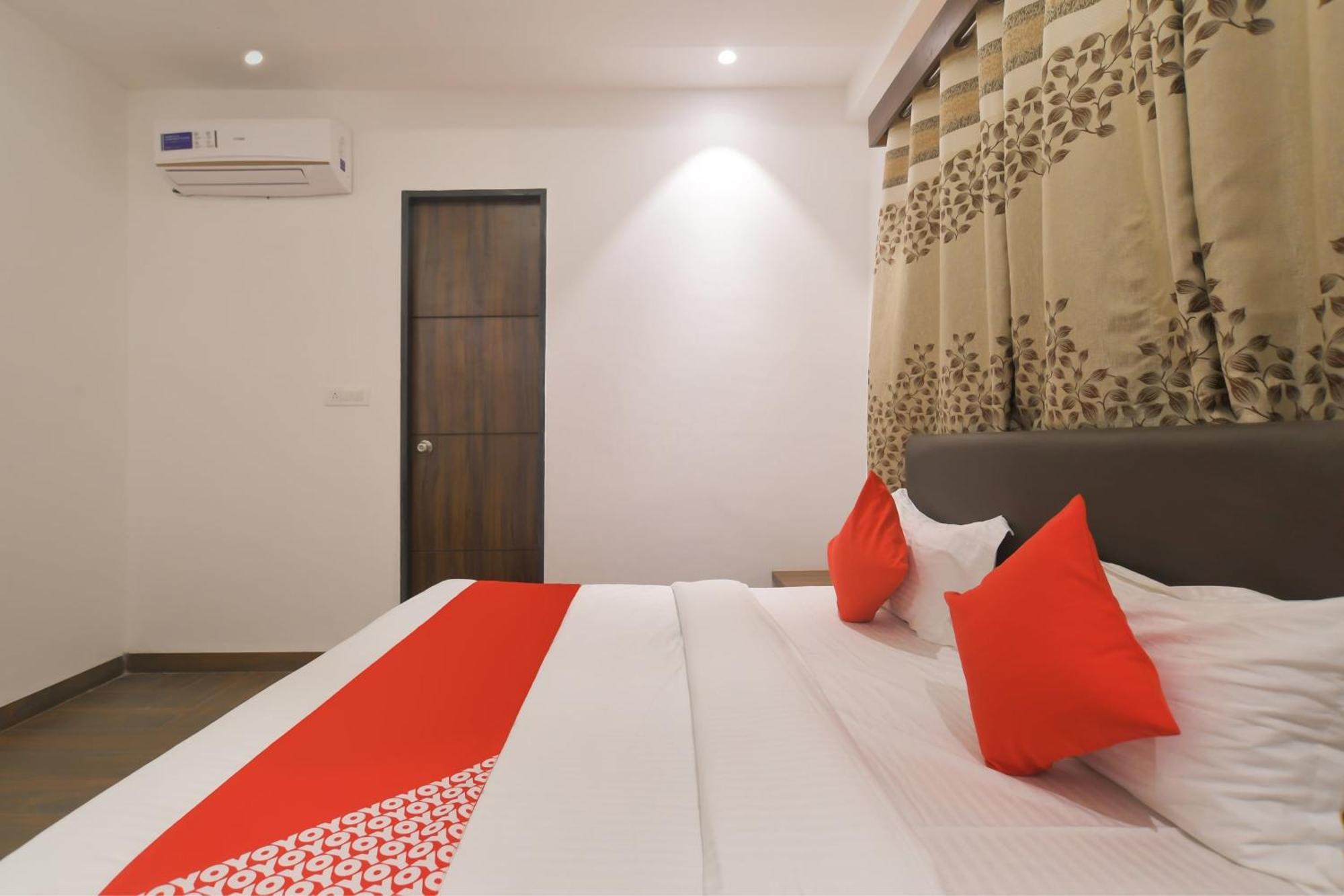 O Rudraksh Hotel