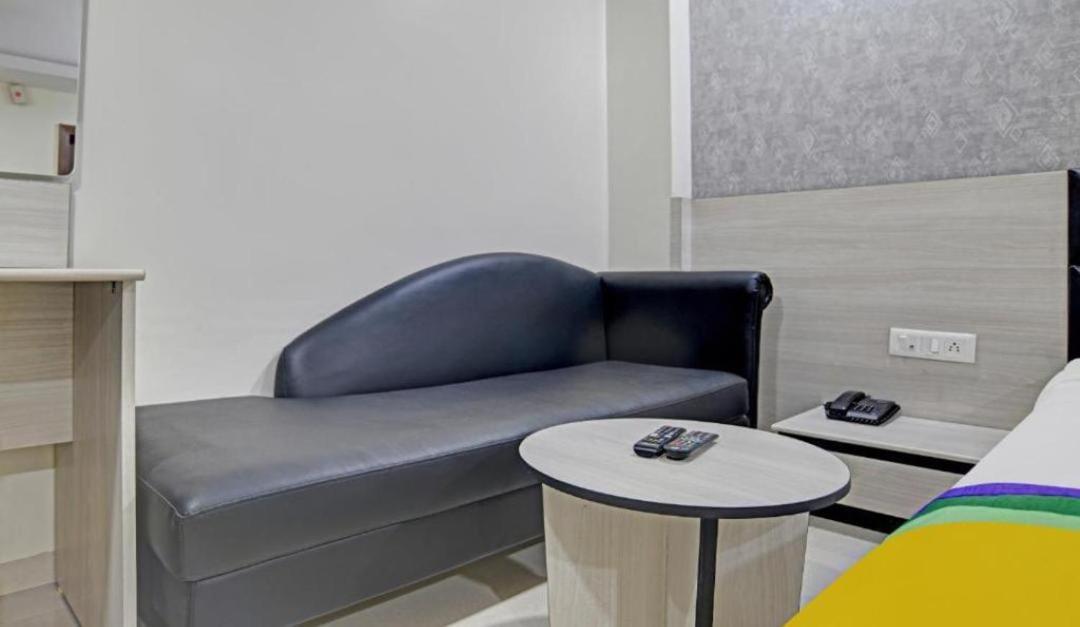 Lotus Hotel 3*