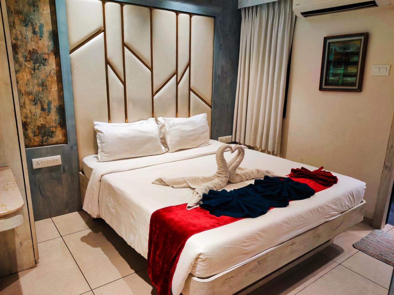 Grand Girdhar Indore