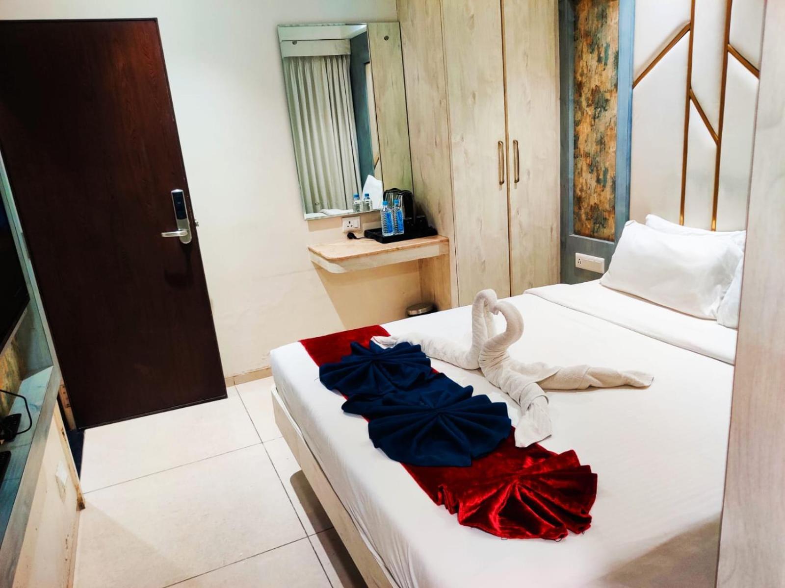 Grand Girdhar 4* Indore