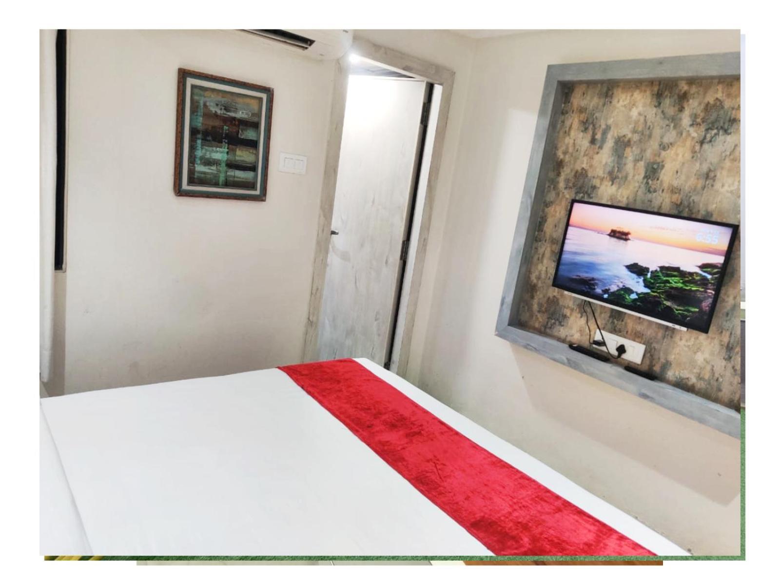 Grand Girdhar Hotel
