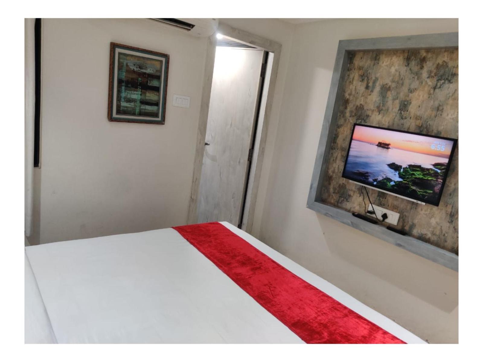 Hotel Grand Girdhar