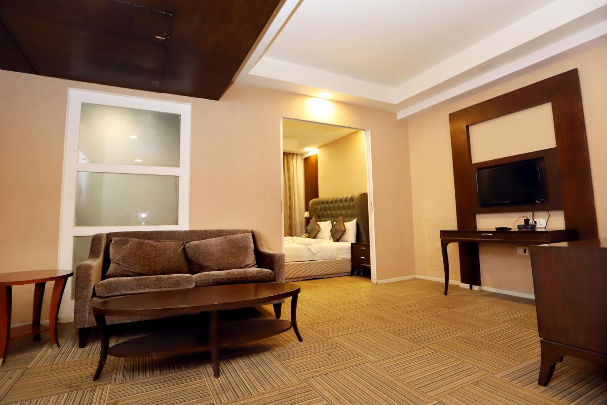 Jalsa & Banquets,indore Hotel 3*