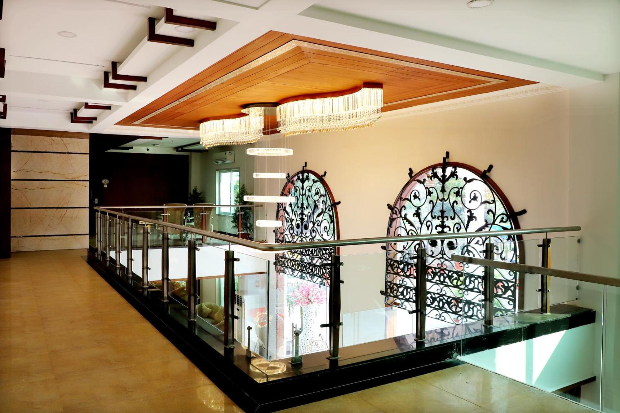 Jalsa & Banquets,indore Hotel