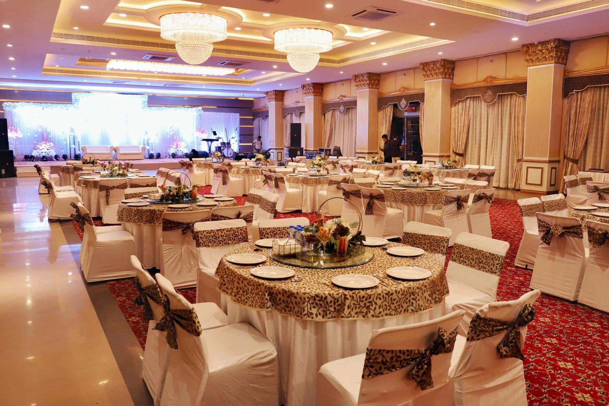 Jalsa & Banquets,indore Indore