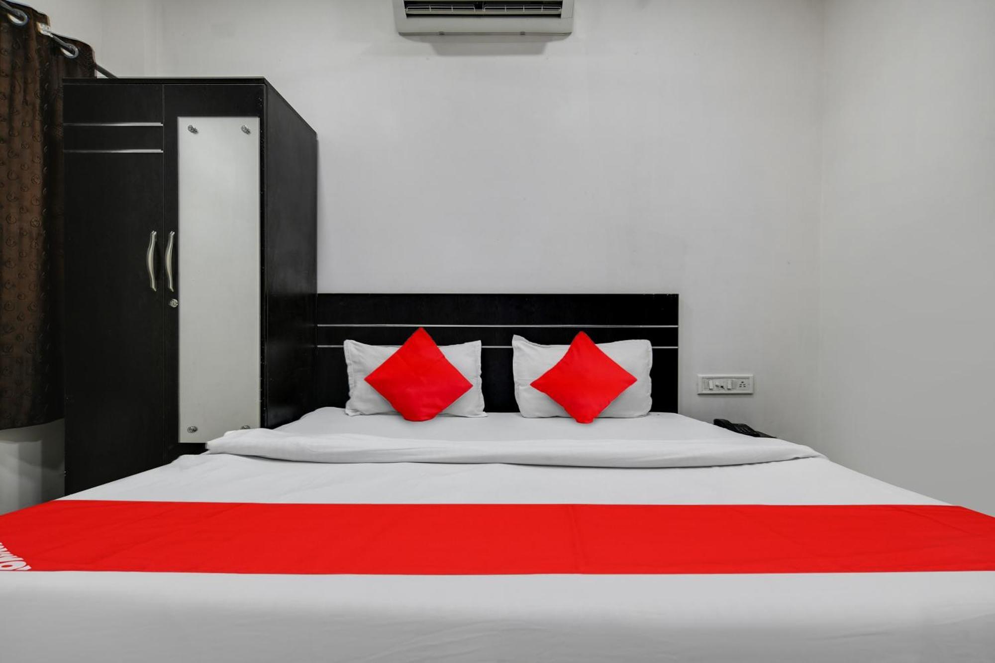 Oyo Flagship Zoyo Hotel Indore