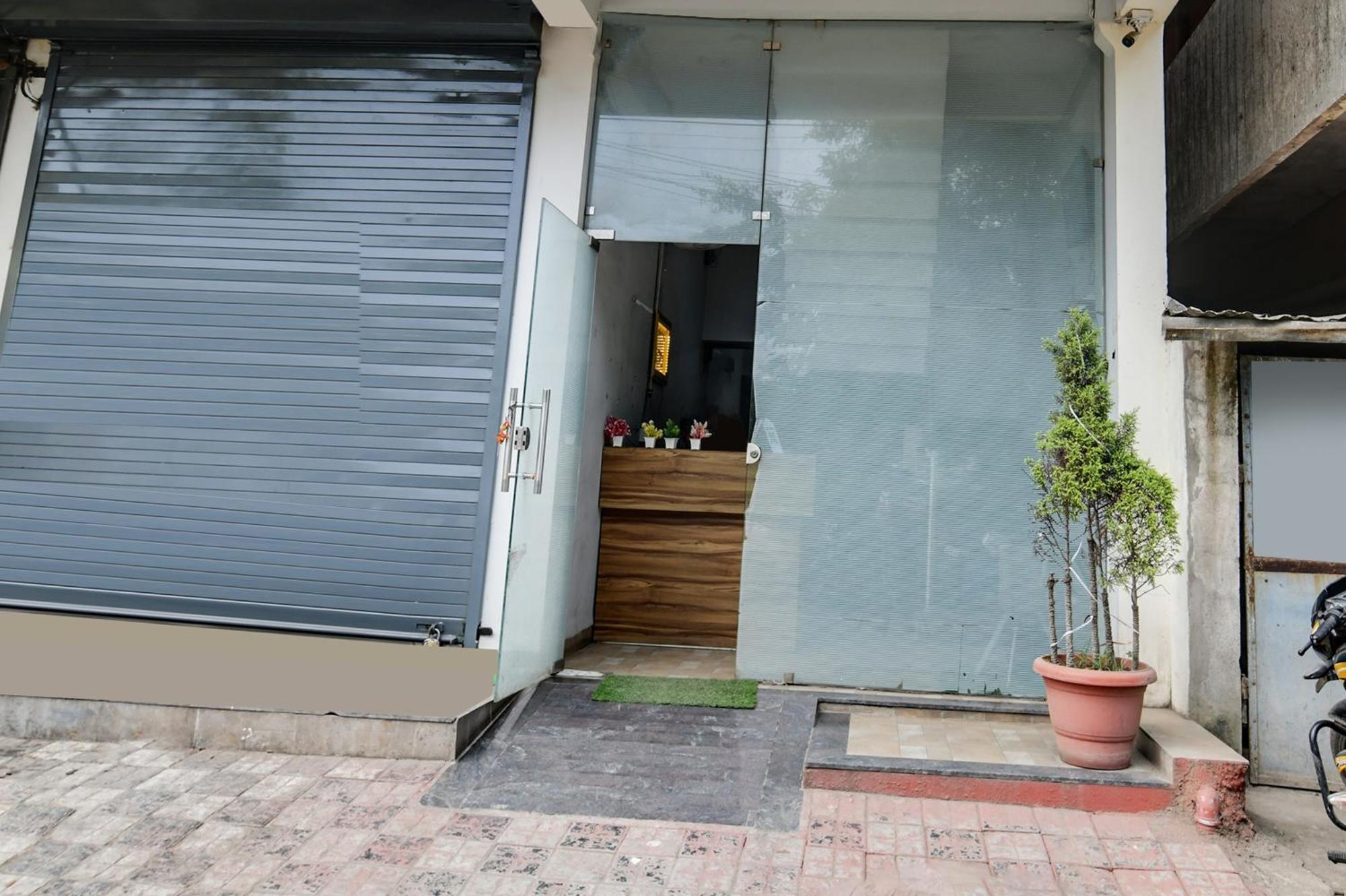 Hotel Oyo Flagship Zoyo Indore
