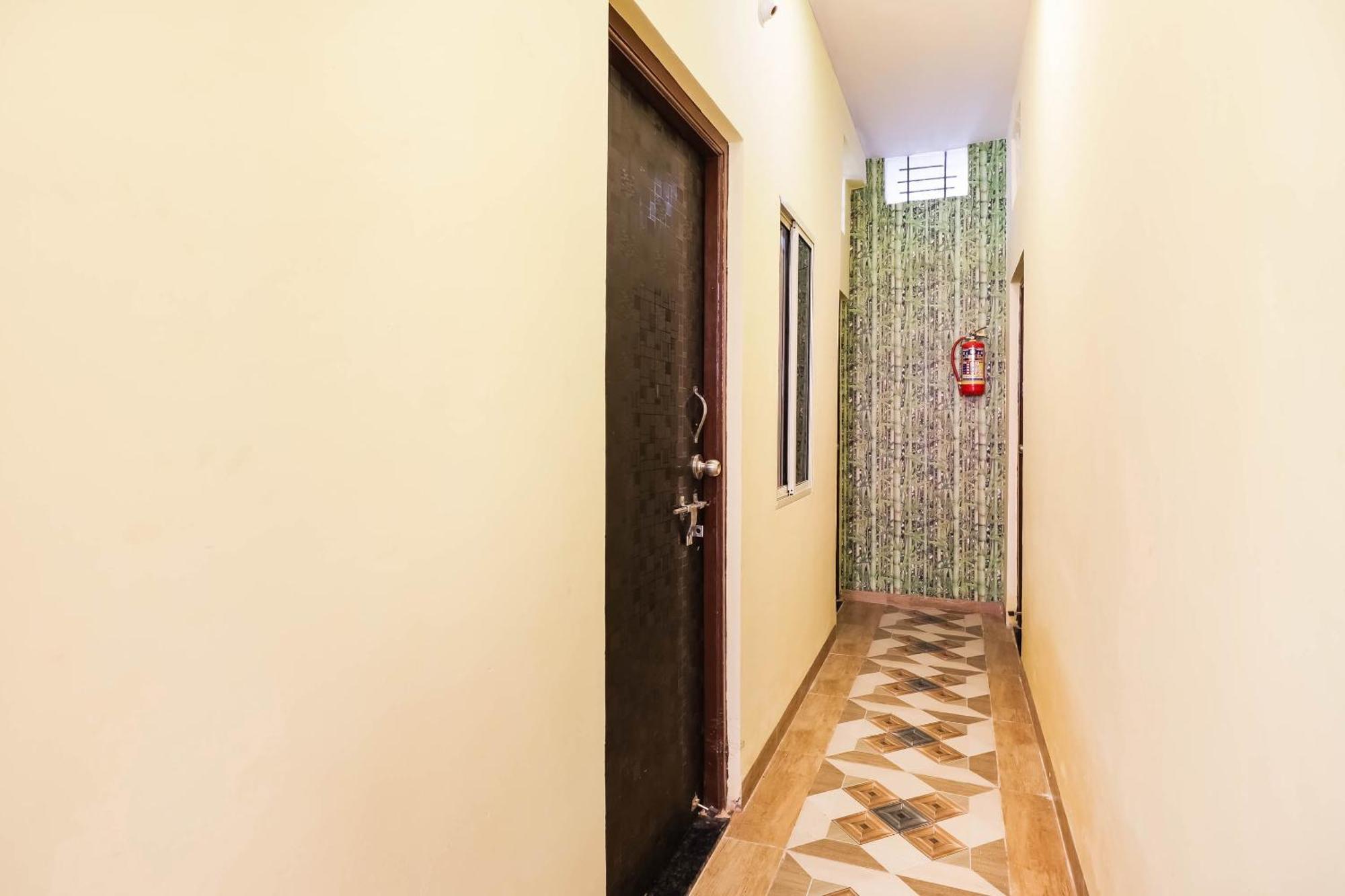 O The Dreams Hotel Indore