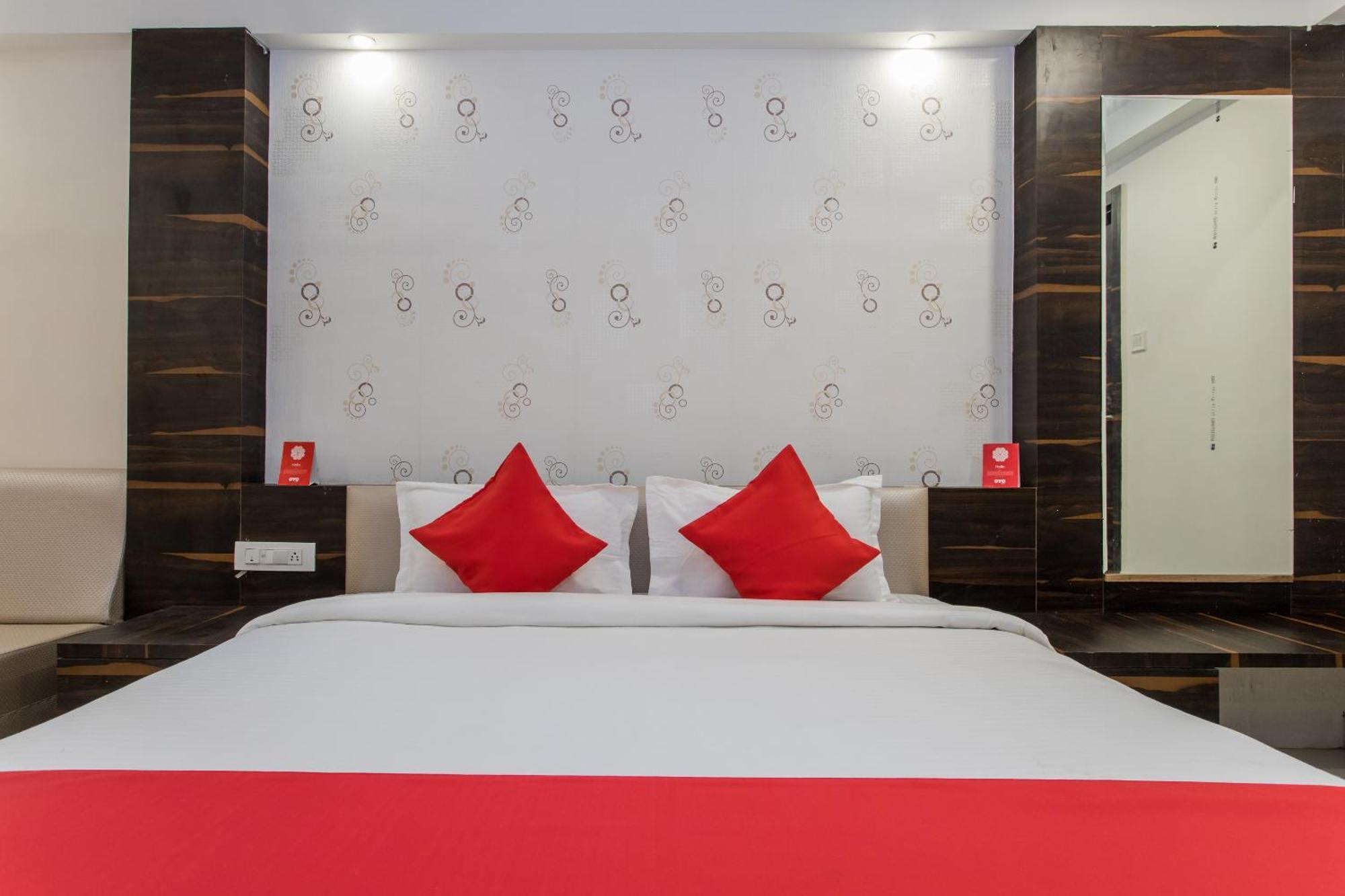 Galaxy Hotel *