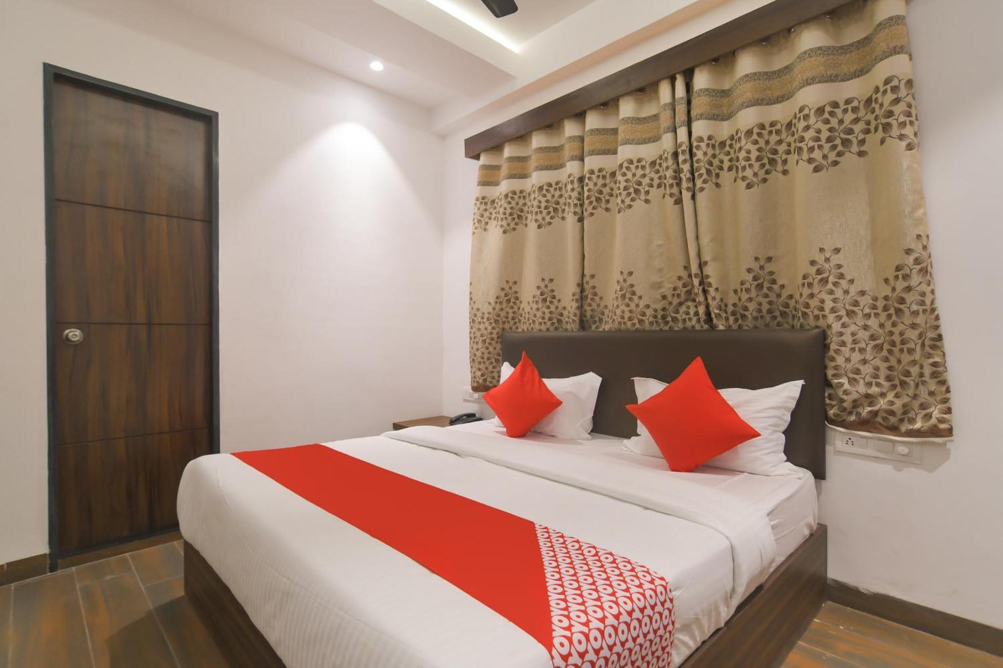 O Rudraksh Hotel