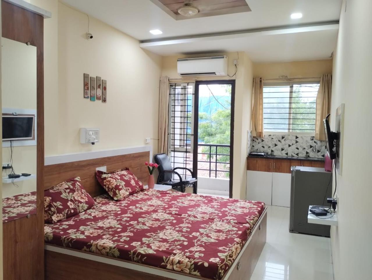Park Facing Airy Flat Indore
