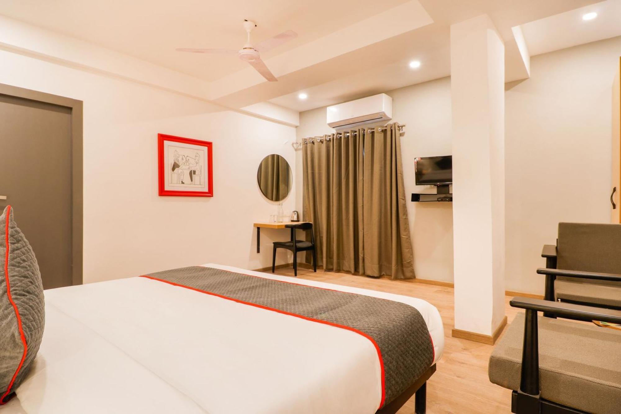 Townhouse South Tukoganj Indore