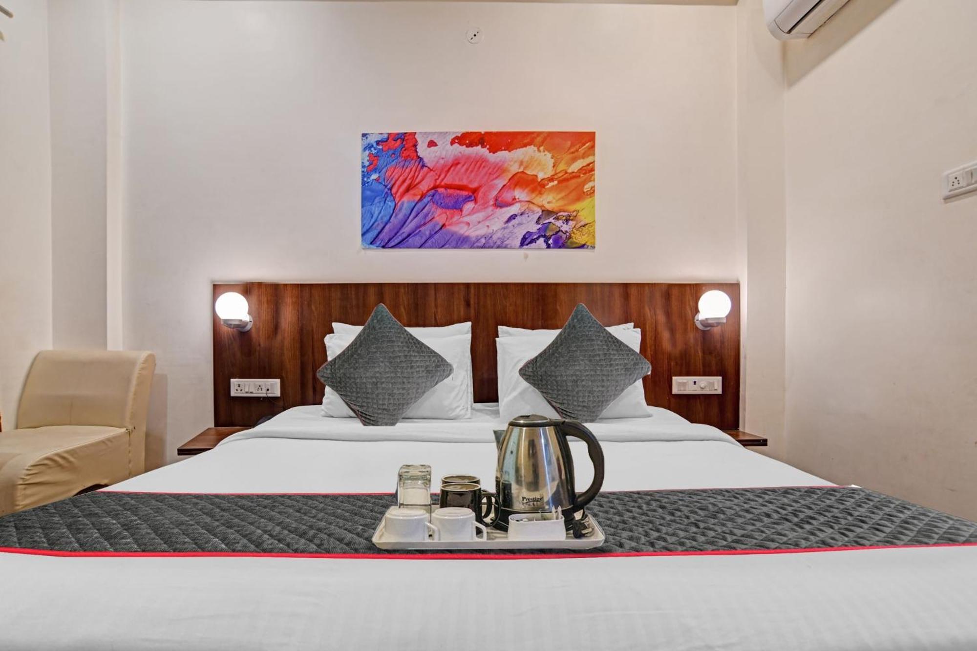 Super O Benchmark Hotel