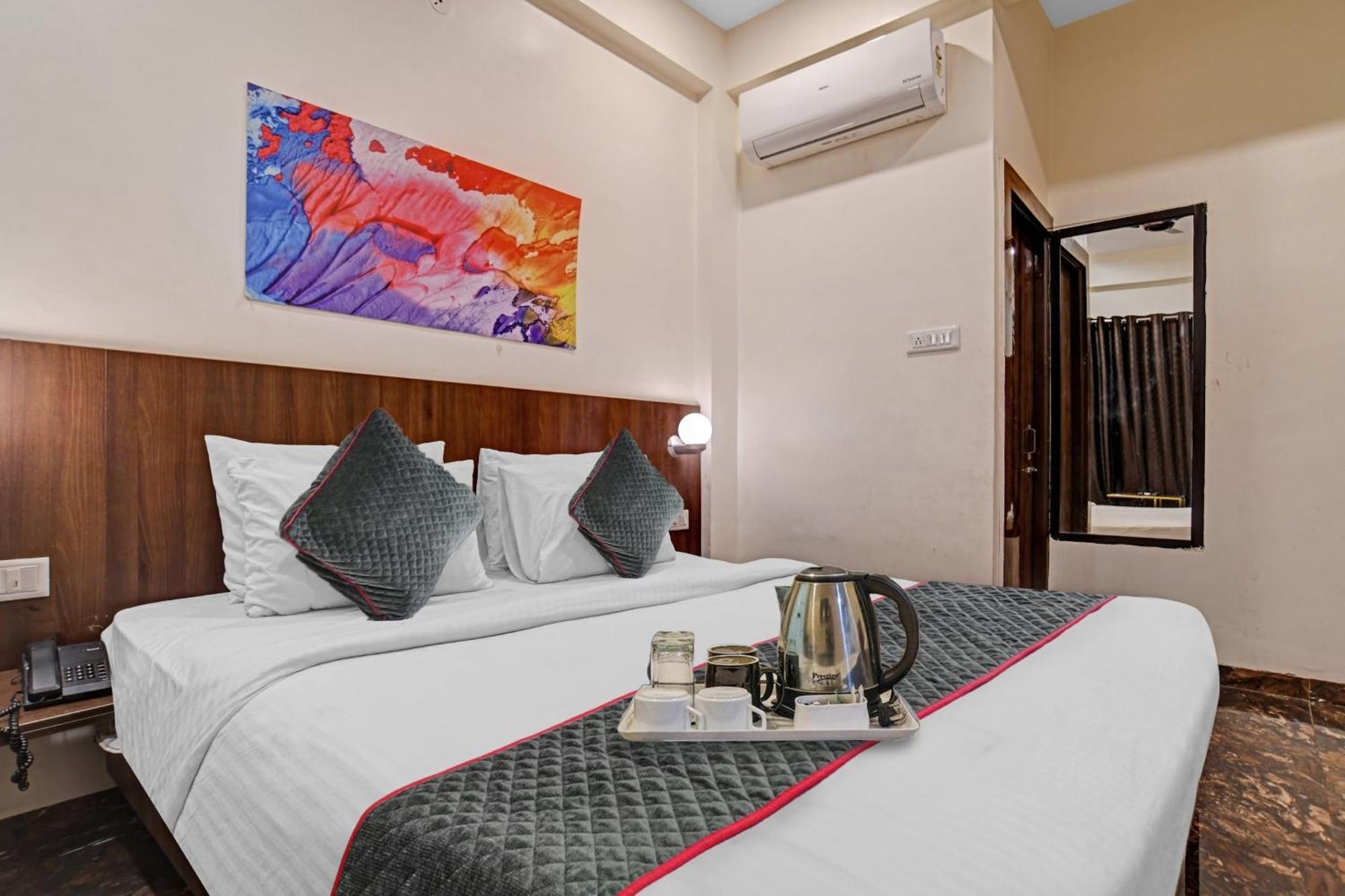 Super O Benchmark Hotel