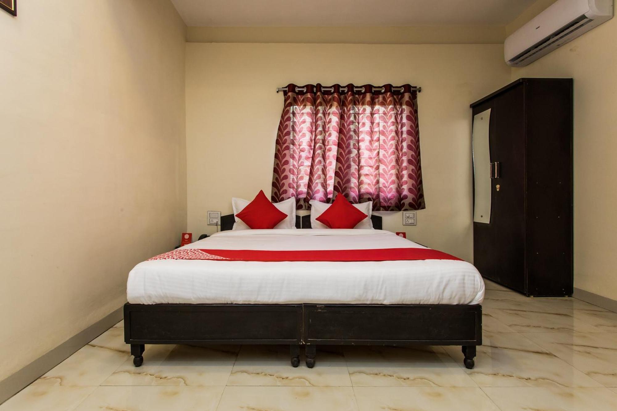 Hotel Oyo Sunrise Indore