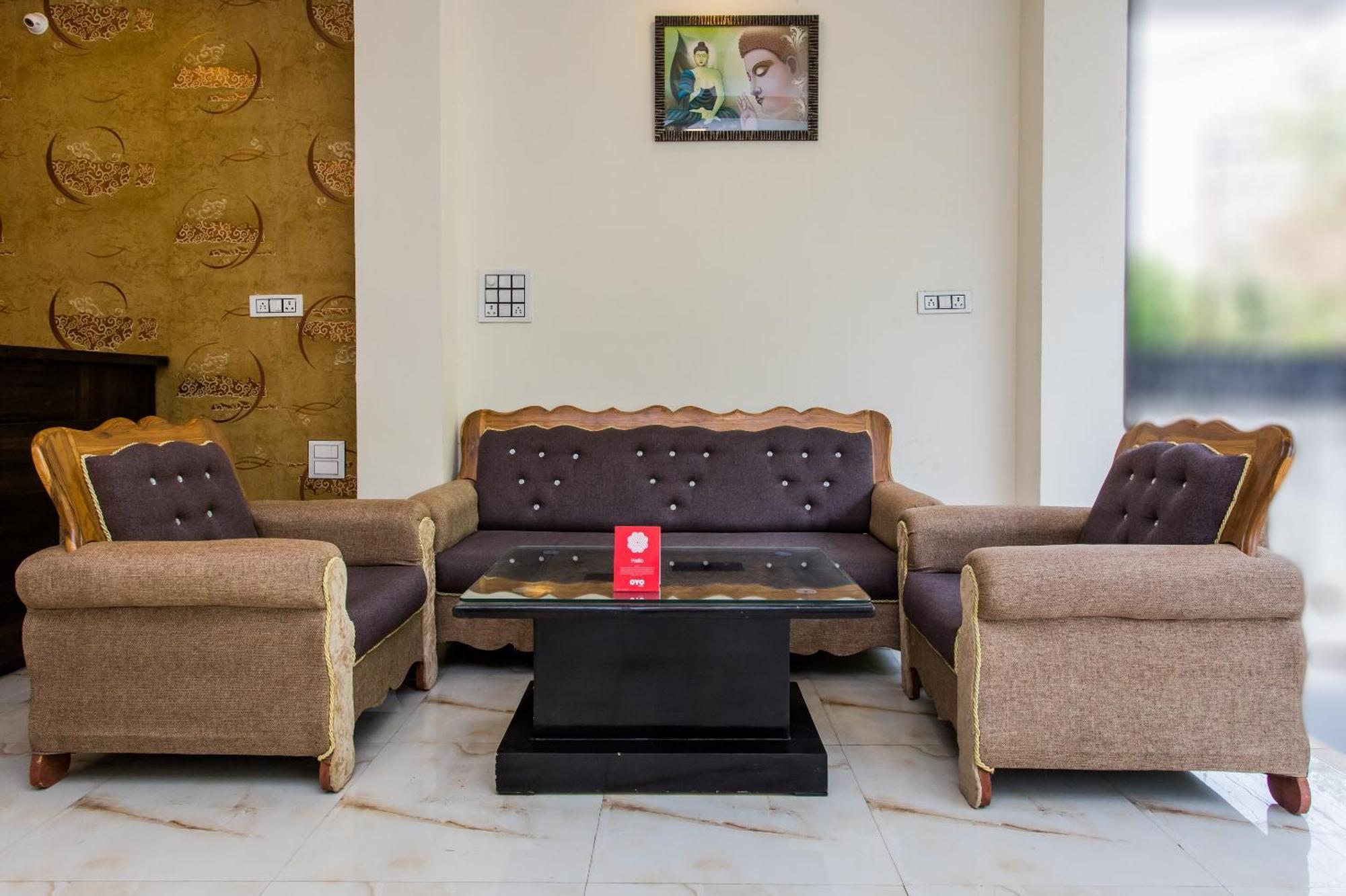 Oyo Sunrise Hotel Indore