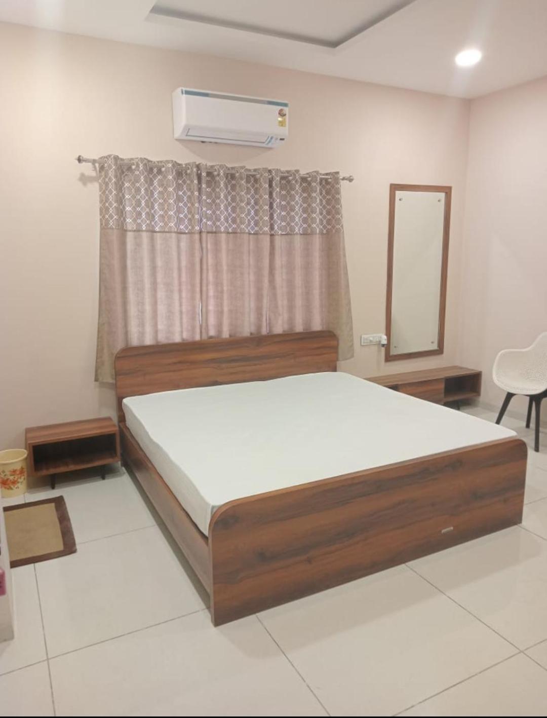 Vaatsaly Home's