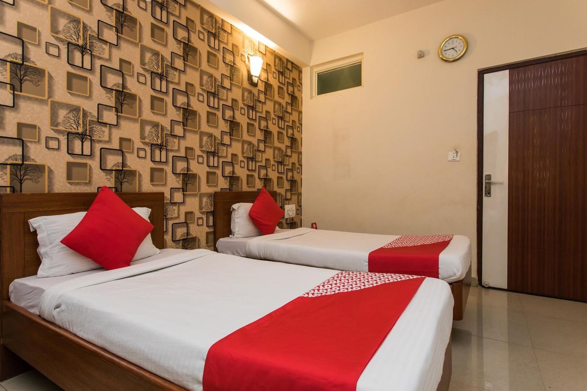 Hotel Super Collection O Prithviraj Indore
