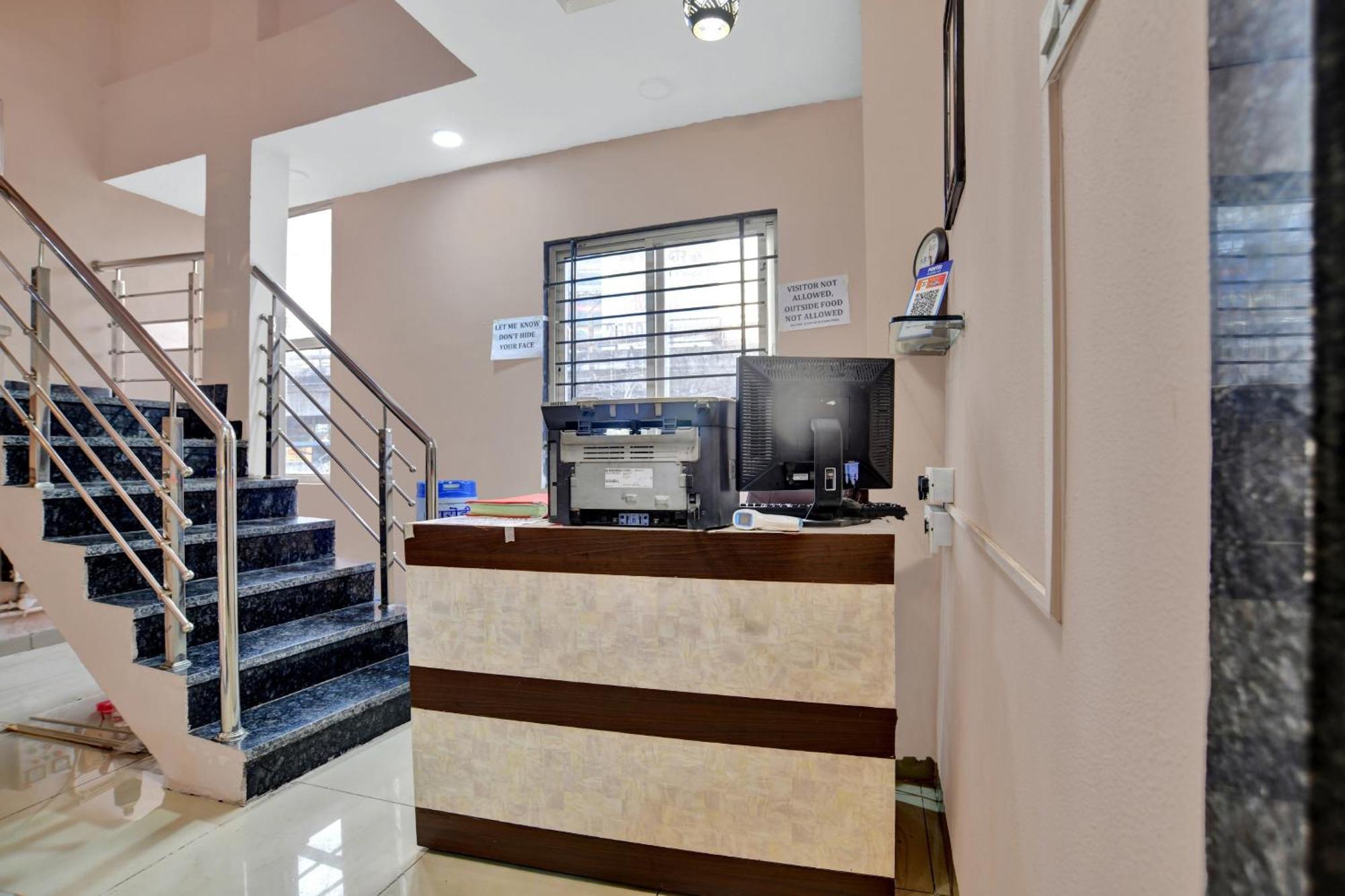 Hotel O Sai Sahara 3*