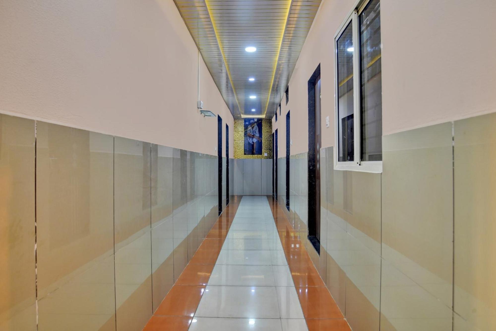 Hotel O Sai Sahara Indore